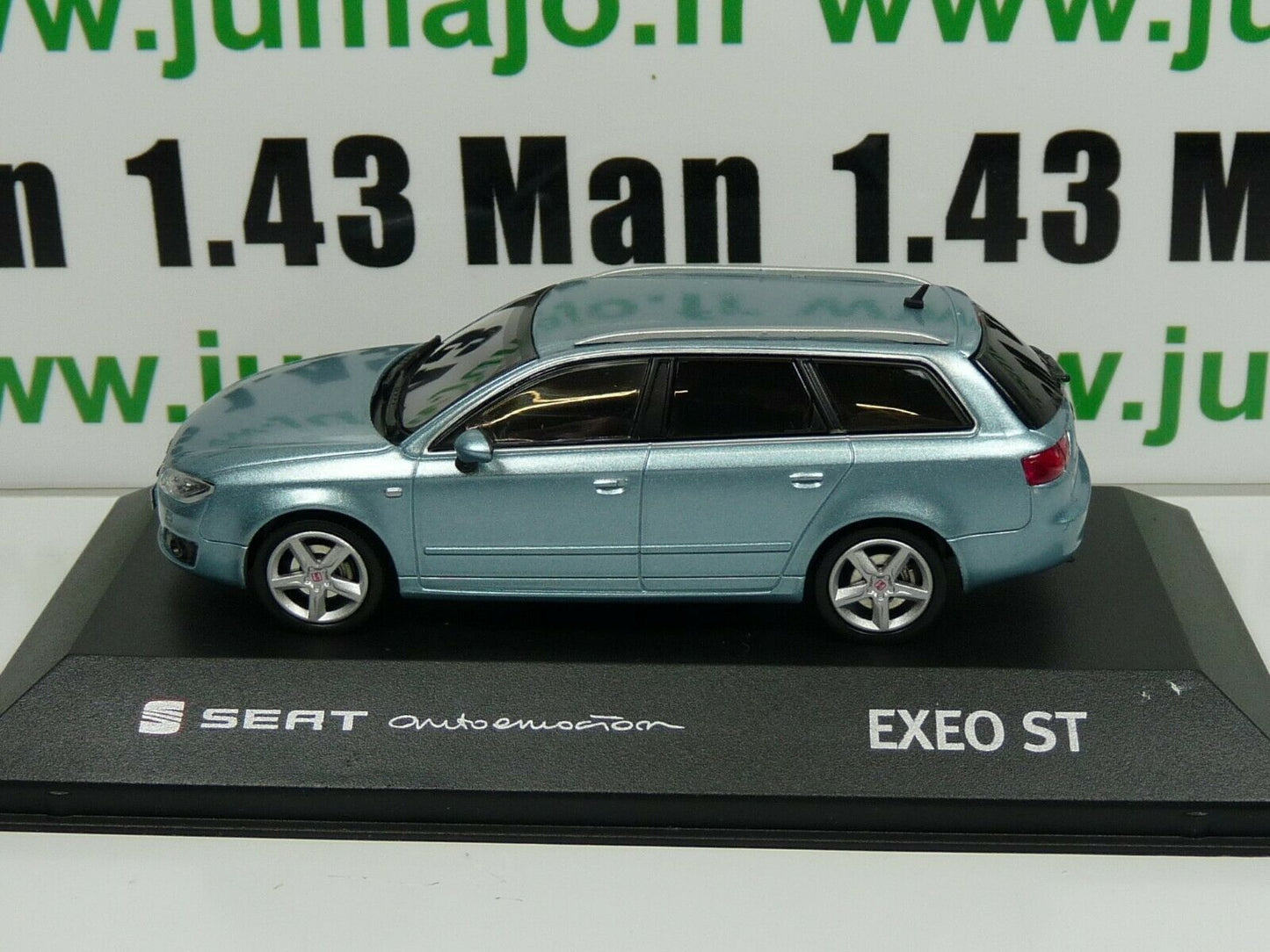 SEA34 : SEAT dealer models : Fischer EXEO ST break Nayara blue