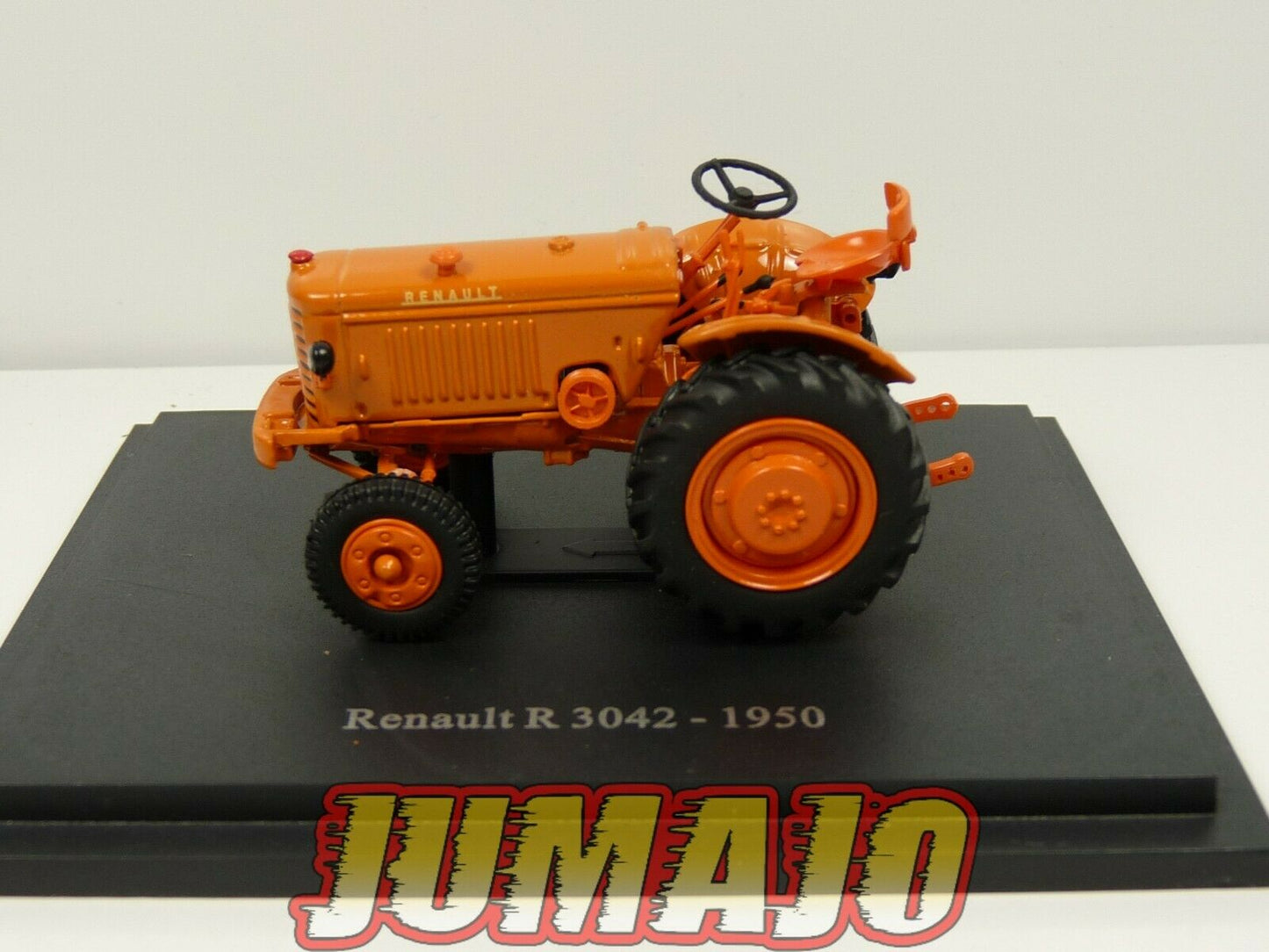 TR107 Tracteur 1/43 universal Hobbies  : RENAULT R 3042 1950