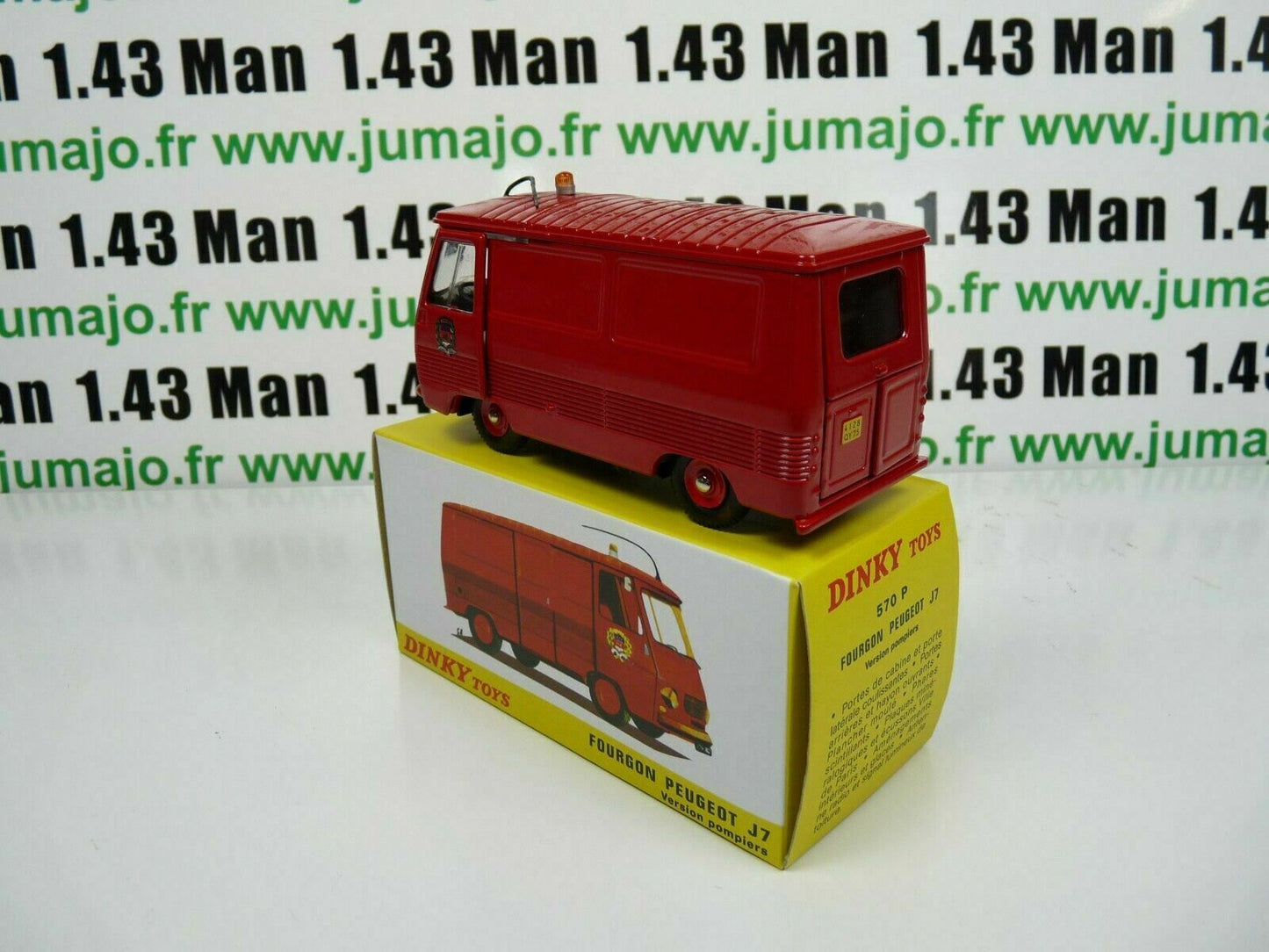 DT52  Voiture réédition DINKY TOYS atlas : 570P Fourgon Peugeot J7 Pompiers