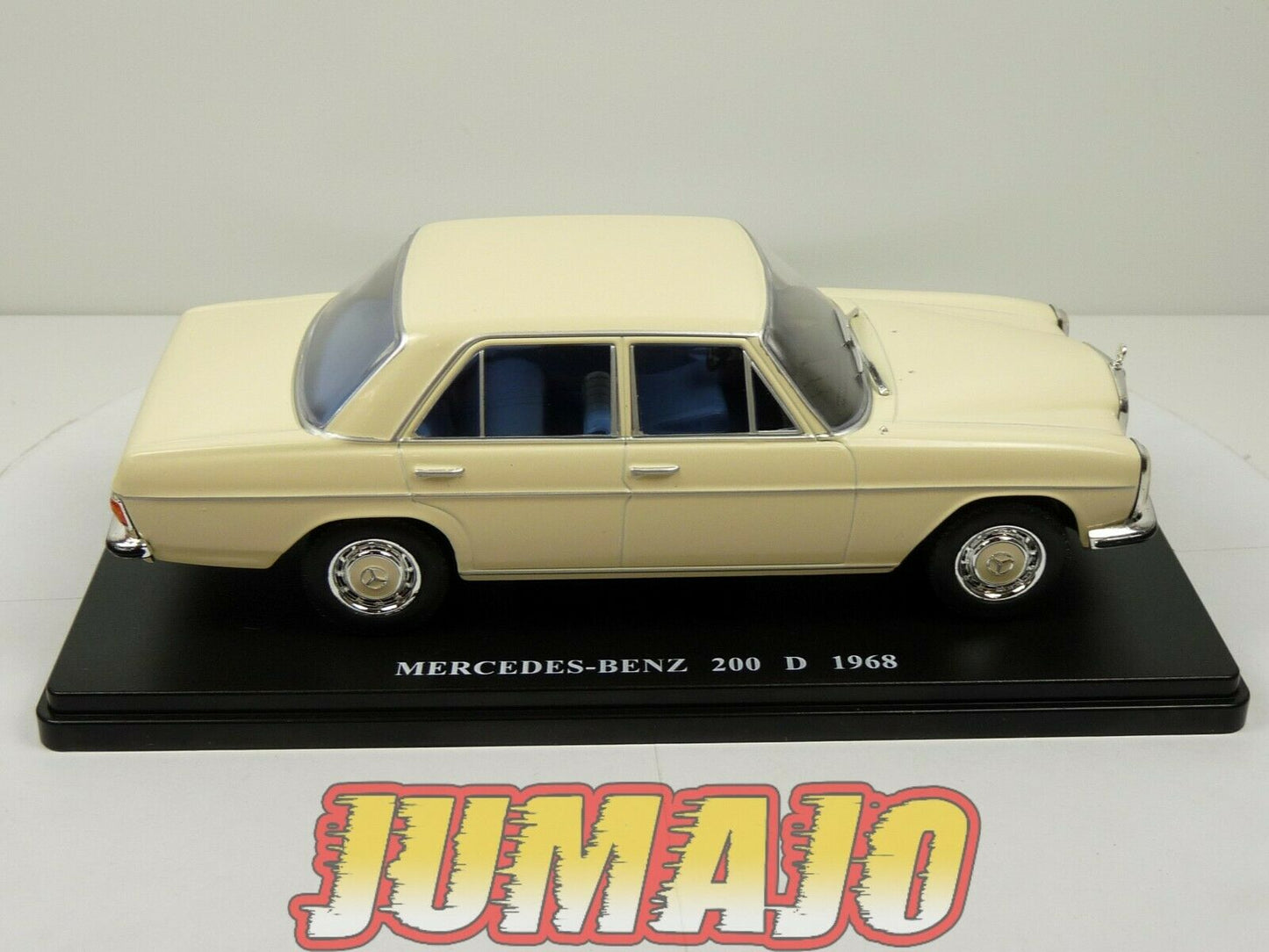 VQ45 Voiture 1/24 SALVAT Models : MERCEDES BENZ 200 D 1968