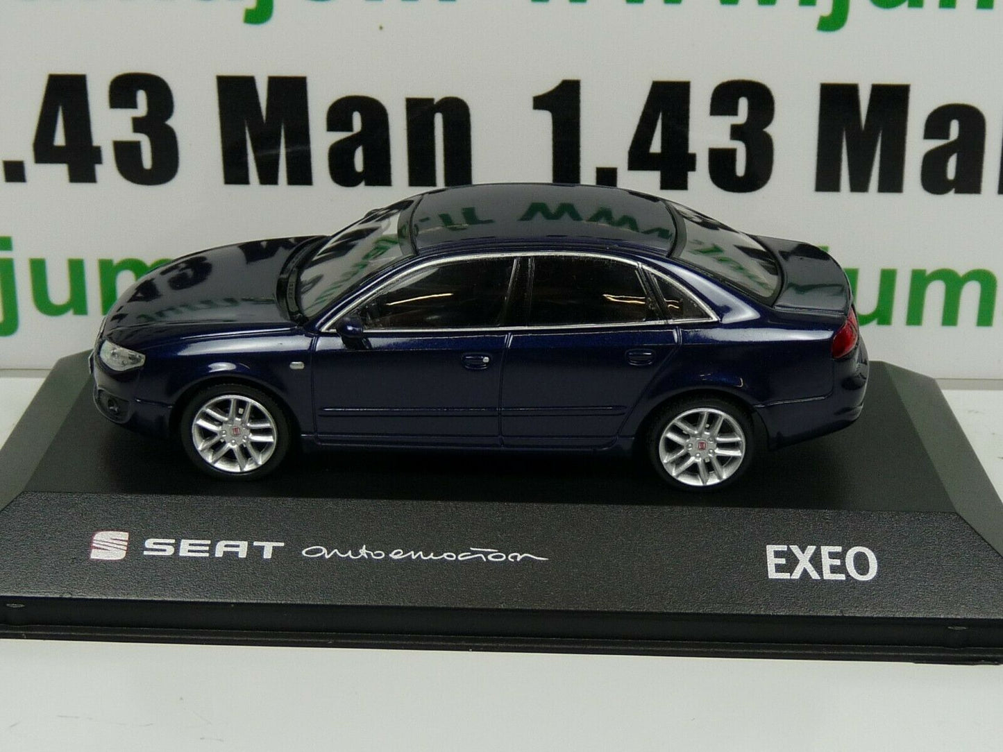 SEA4 : SEAT dealer models : Fischer EXEO sedan : Ada Blue