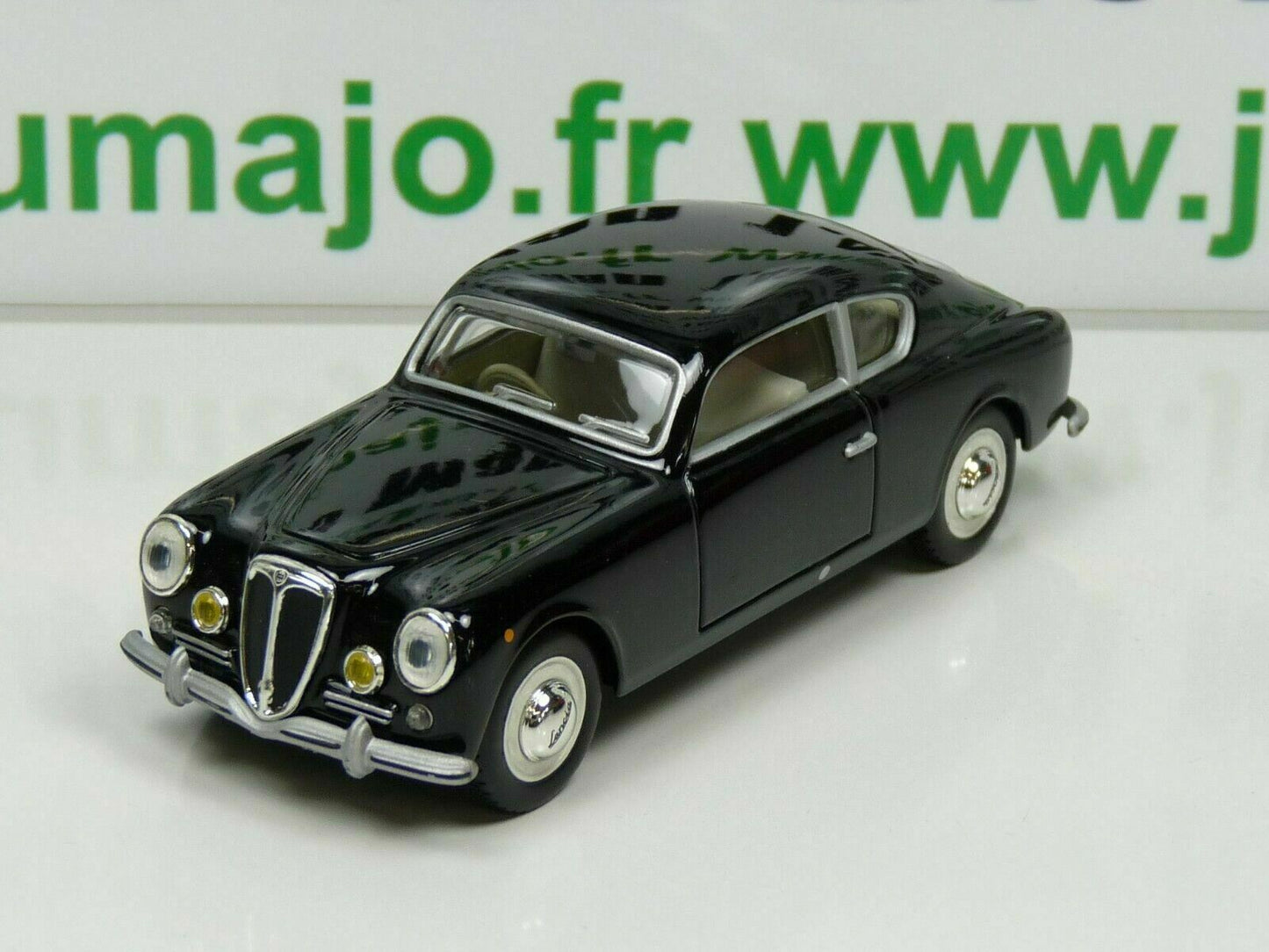 IT84 VOITURE 1/43 Solido coffret : LANCIA Aurelia Gran Turismo 1951