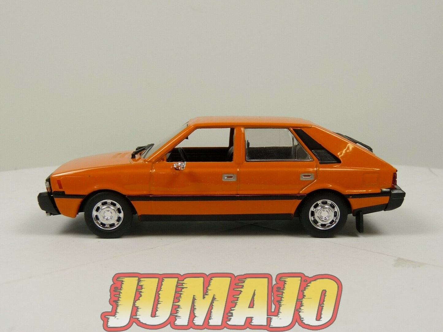 RUS47 Voiture 1/43 IXO déagostini RUSSE URSS : FSO Polonez