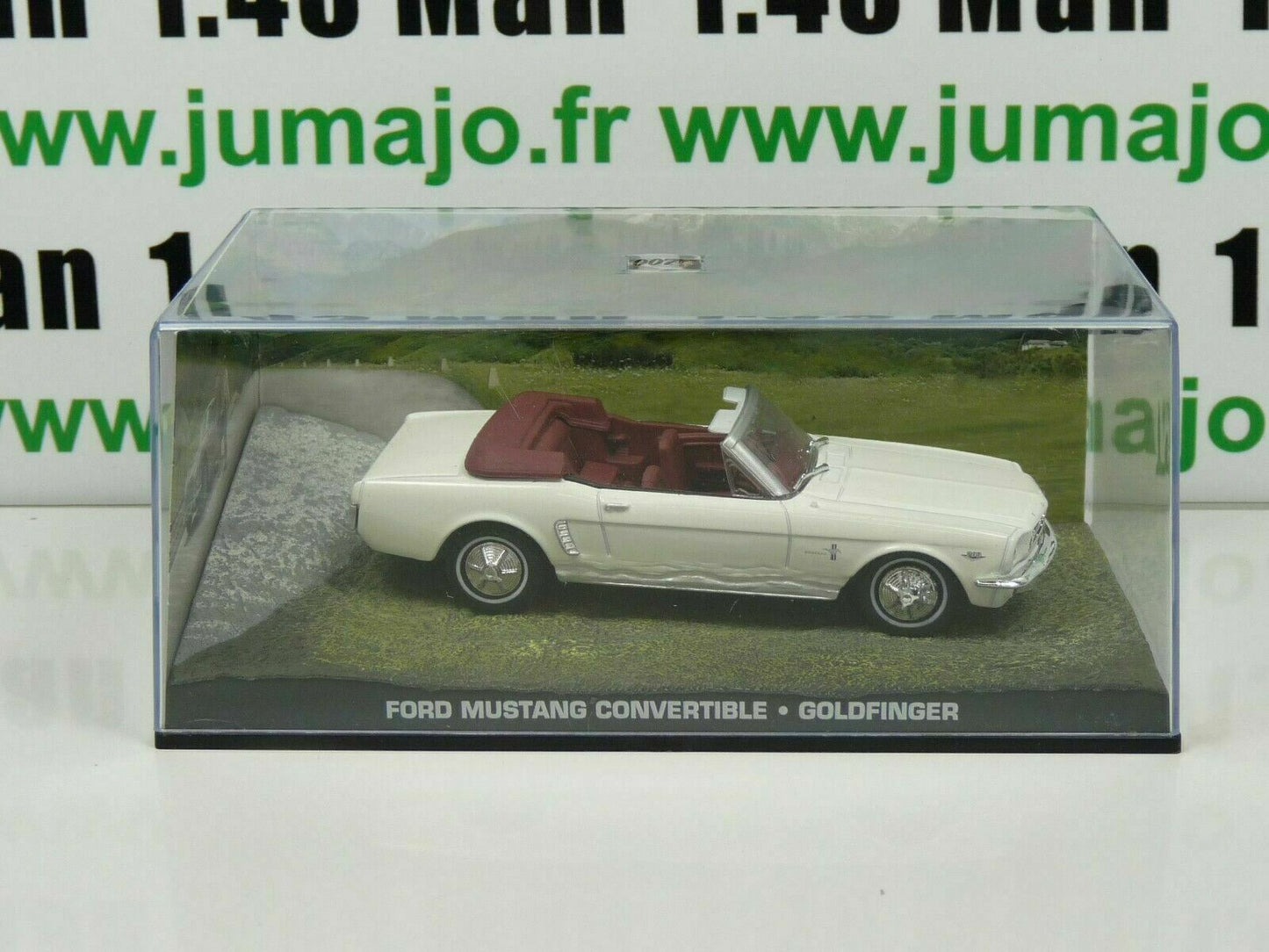 JB35 voiture 1/43 IXO 007 JAMES BOND : FORD MUSTANG Convertible blanche