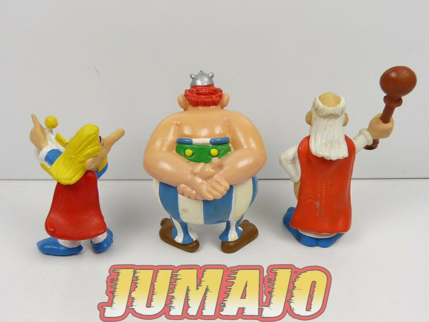 FIG174 lot 3 figurines PVC ASTERIX 7cm MD TOYS Obelix Assurancetourix Panoramix