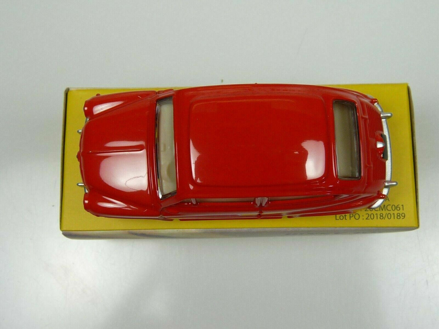 DT261 1/43 réédition DINKY TOYS DeAgostini : FIAT 600D rouge